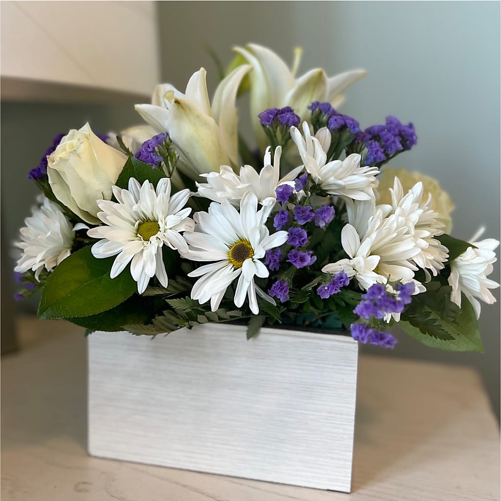 Beyond Blue Box Bouquet – Simply Flowers, Moscow TN