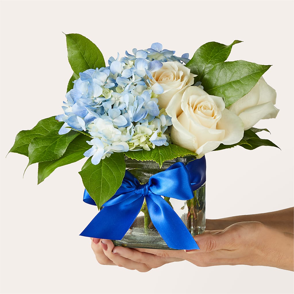Sky Blue Delight Bouquet – Simply Flowers, Moscow TN