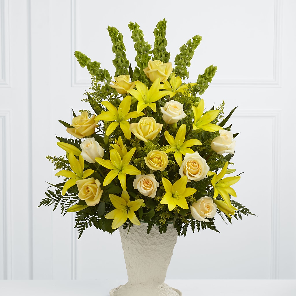 Golden Memories Arrangement – Simply Flowers, Moscow TN