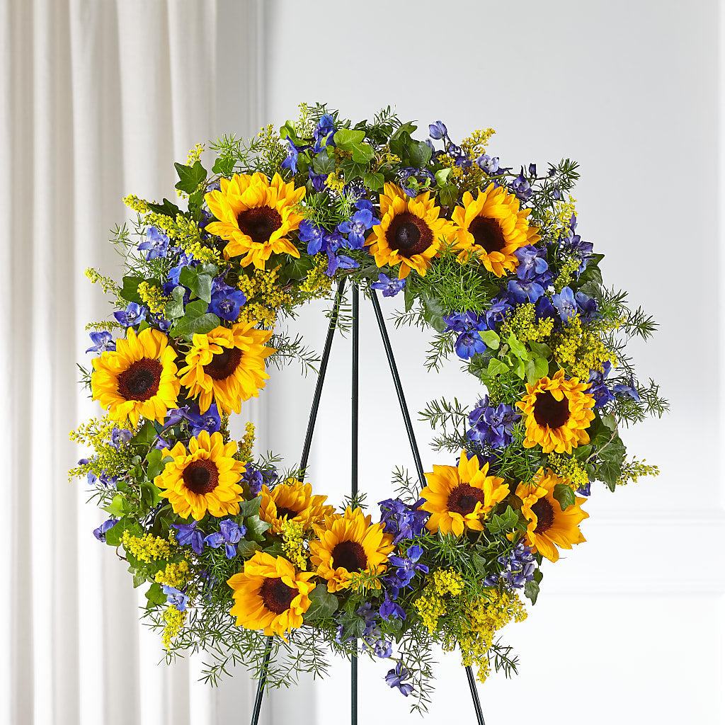 Bright Rays Wreath – Simply Flowers, Moscow TN