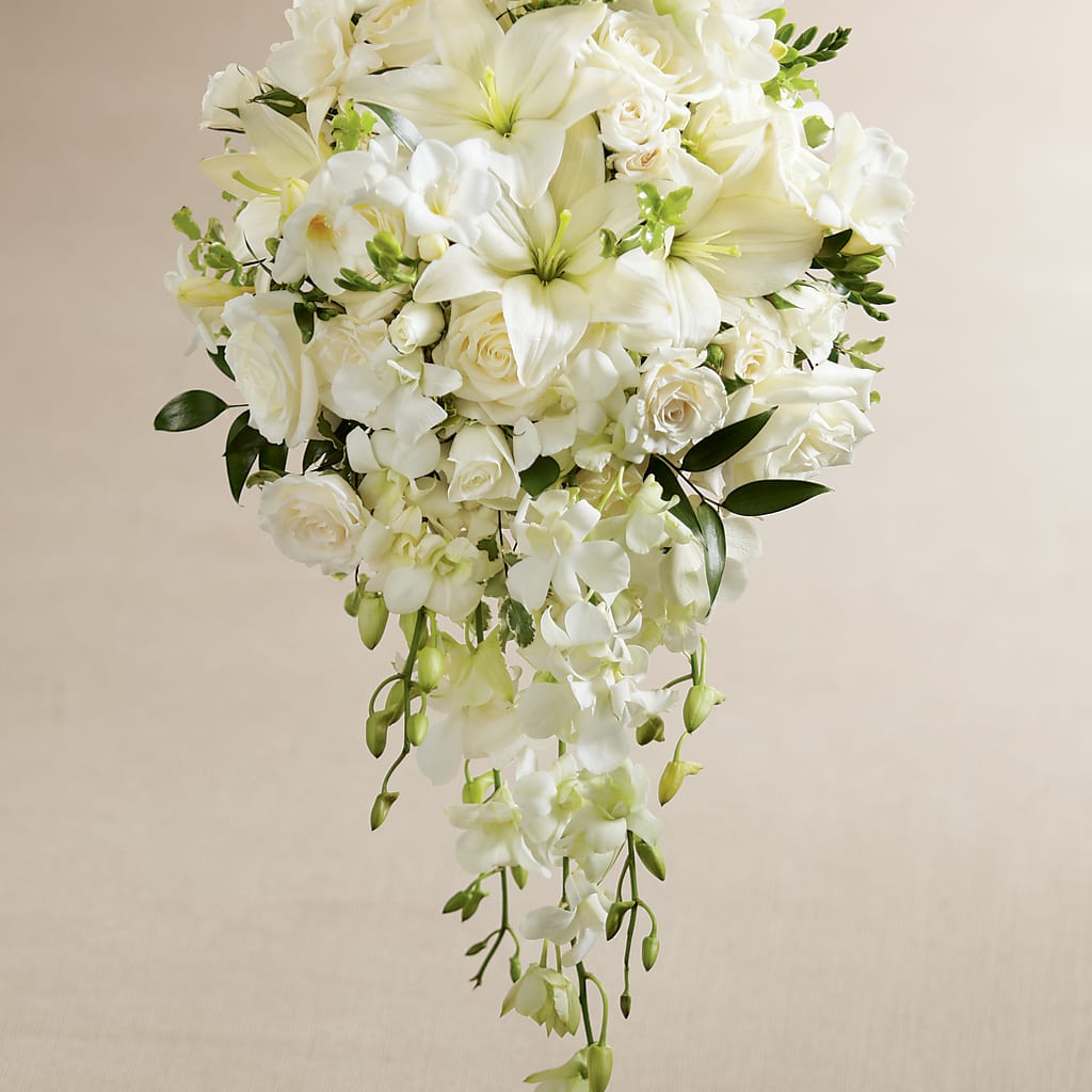 White Wonders Bouquet – Simply Flowers, Moscow TN