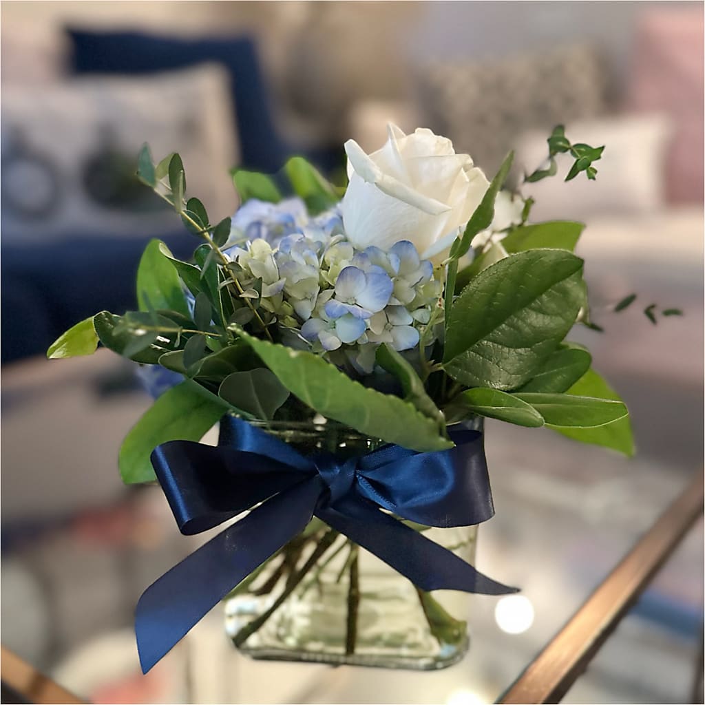 Sky Blue Delight Bouquet –  Simply Flowers, Moscow TN