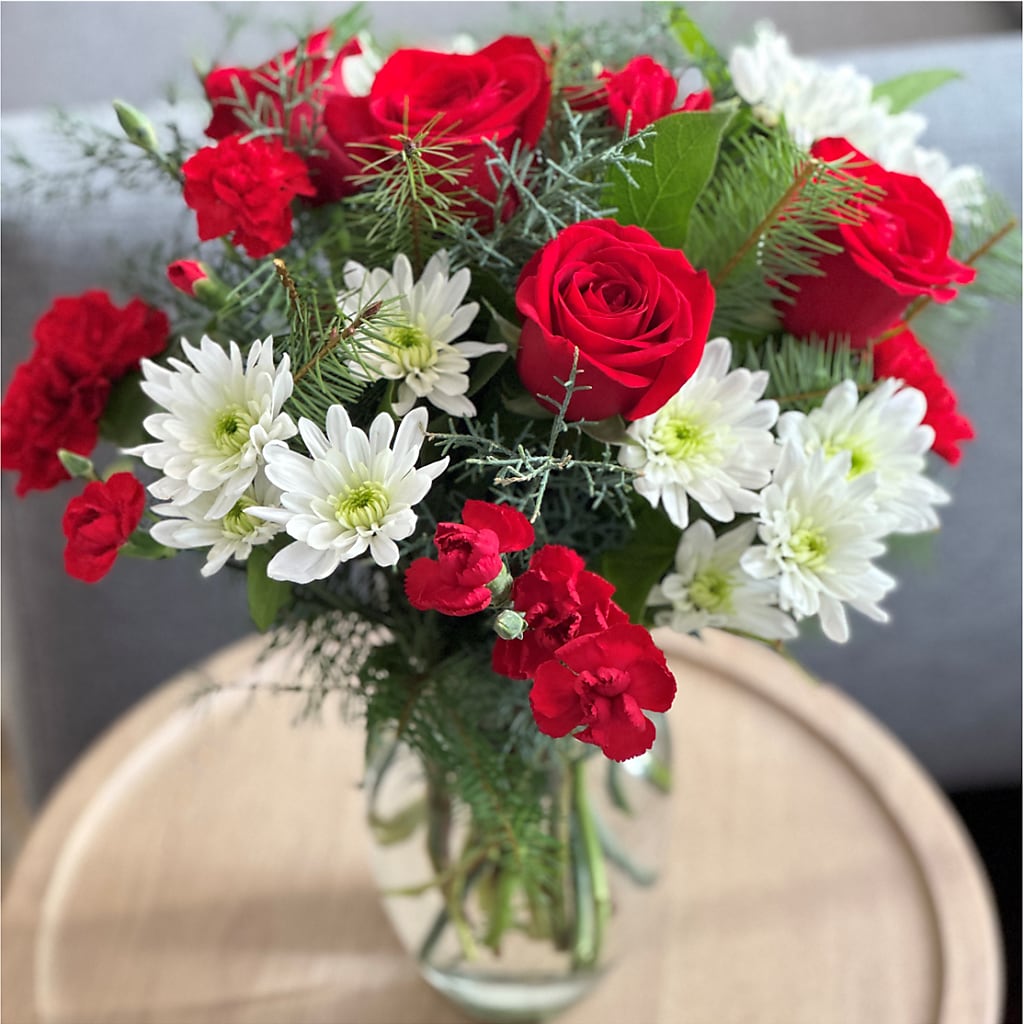 Seasonal Magic Bouquet –  Simply Flowers, Moscow TN