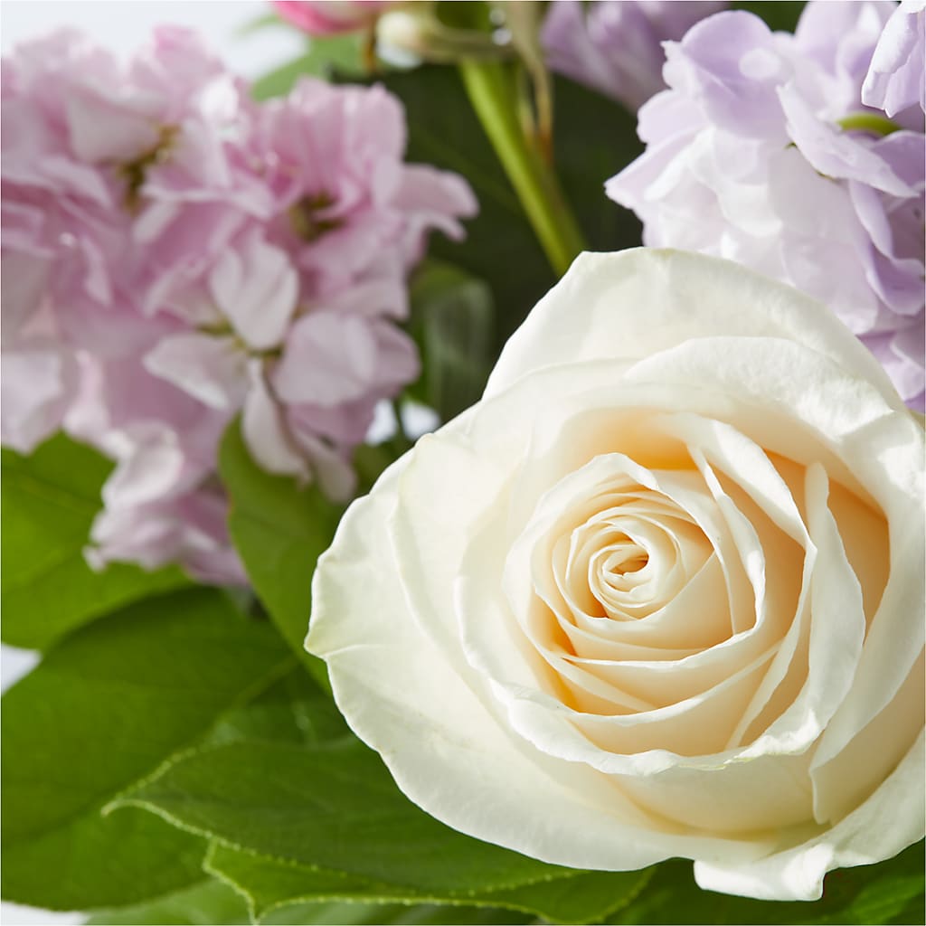 Springtime Spritz Bouquet –  Simply Flowers, Moscow TN