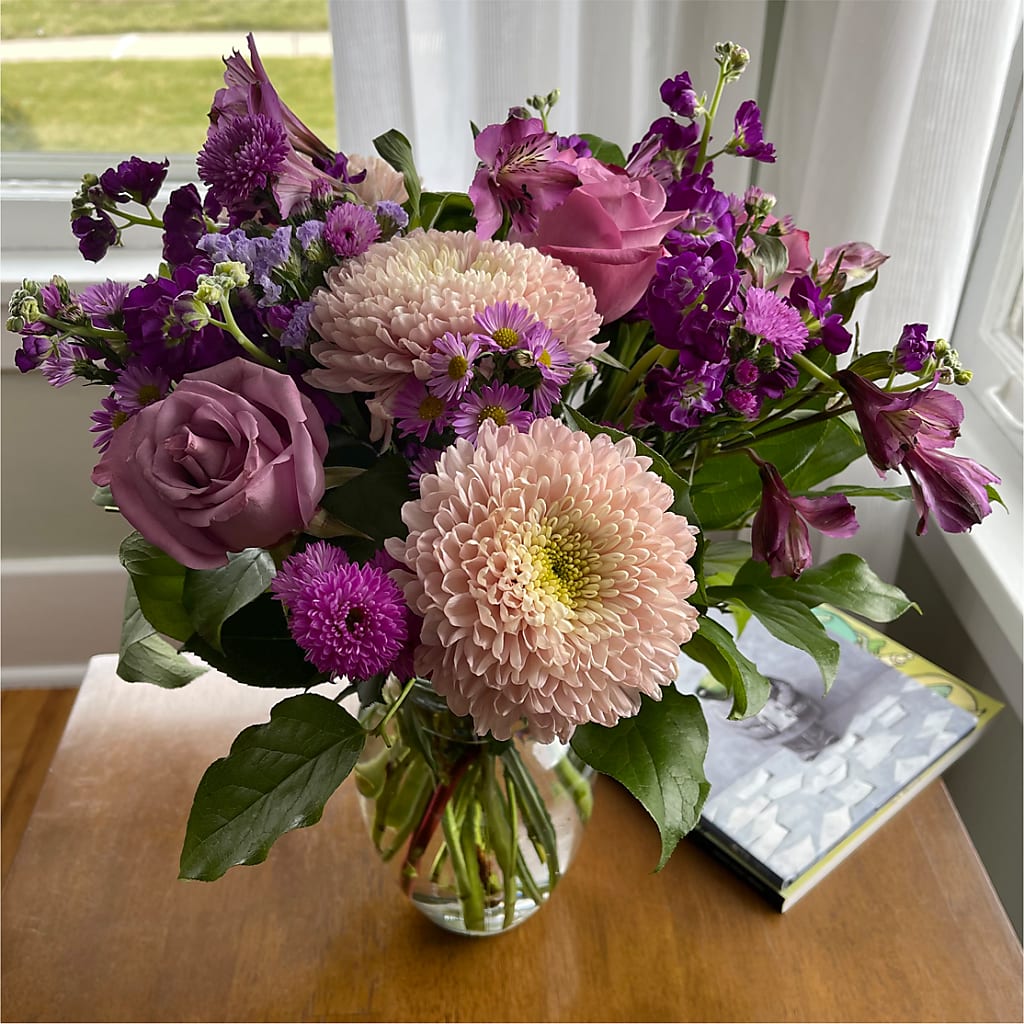 Ultraviolet Bouquet –  Simply Flowers, Moscow TN