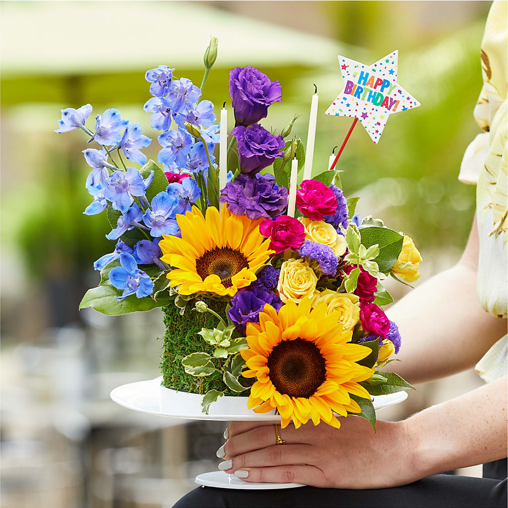 Star of the Day Floral Cake –  Simply Flowers, Moscow TN